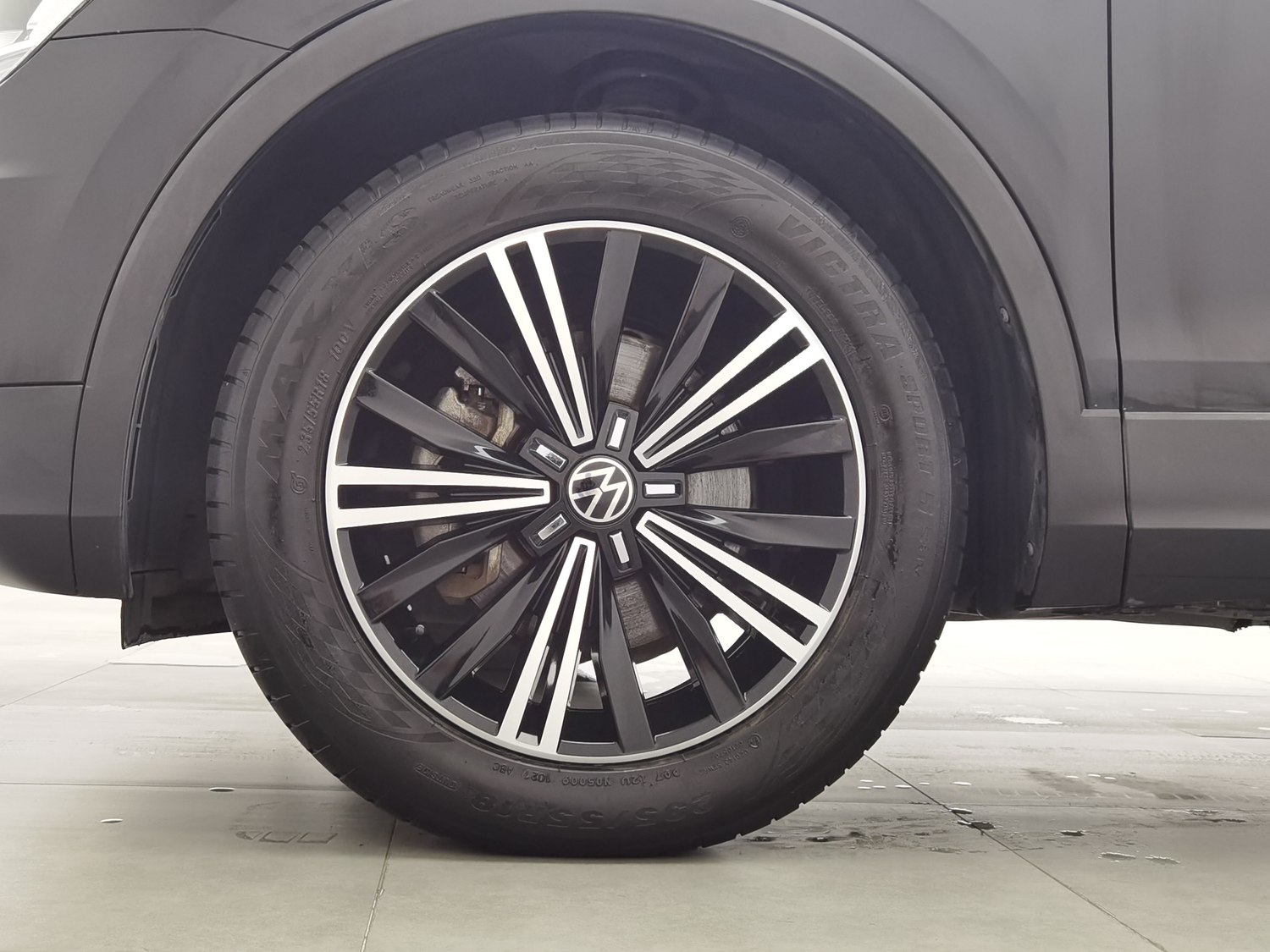 Used Volkswagen Tiguan L 2021 2.0 AT