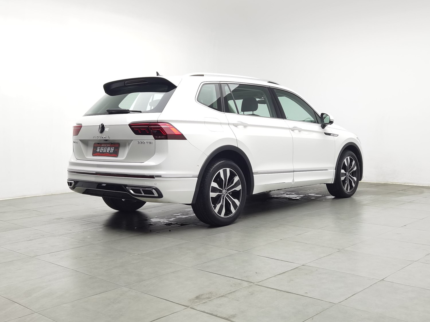 Used Volkswagen Tiguan L 2022 2.0 AT
