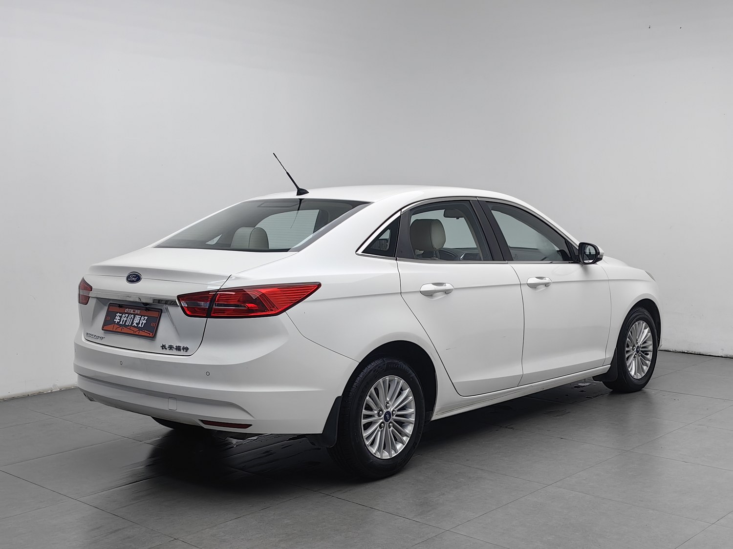 Used Ford Escort 2015 1.5 AT