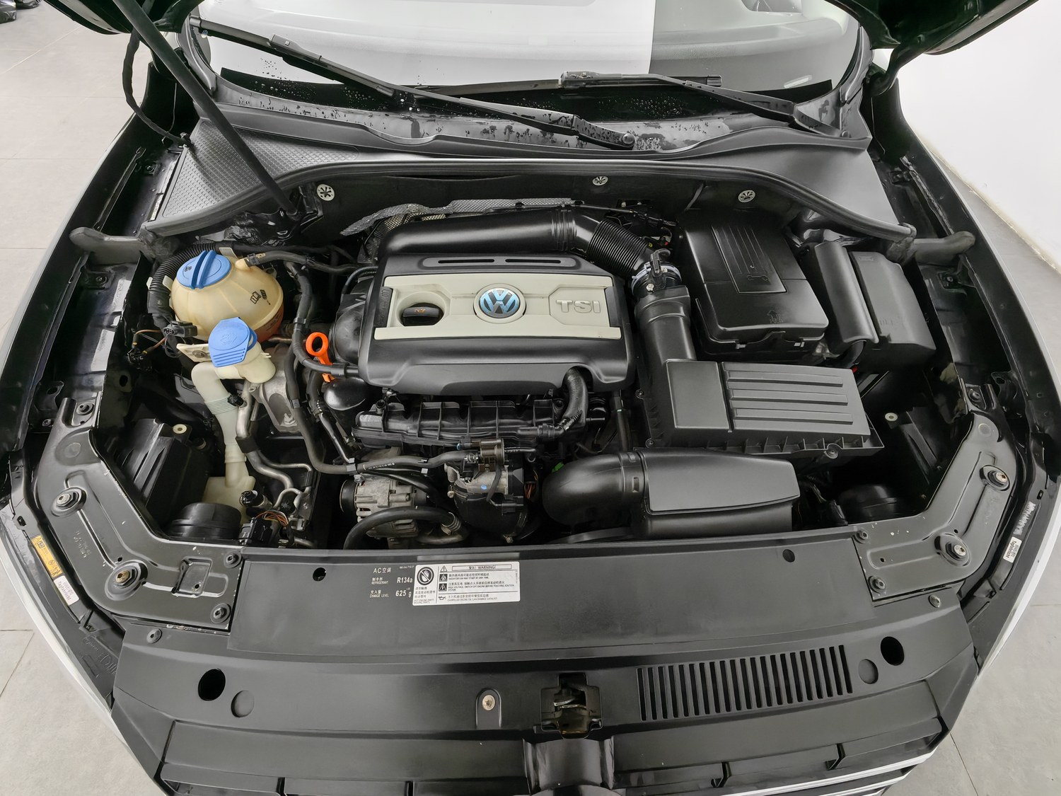 Used Volkswagen Passat 2014 1.8 AT