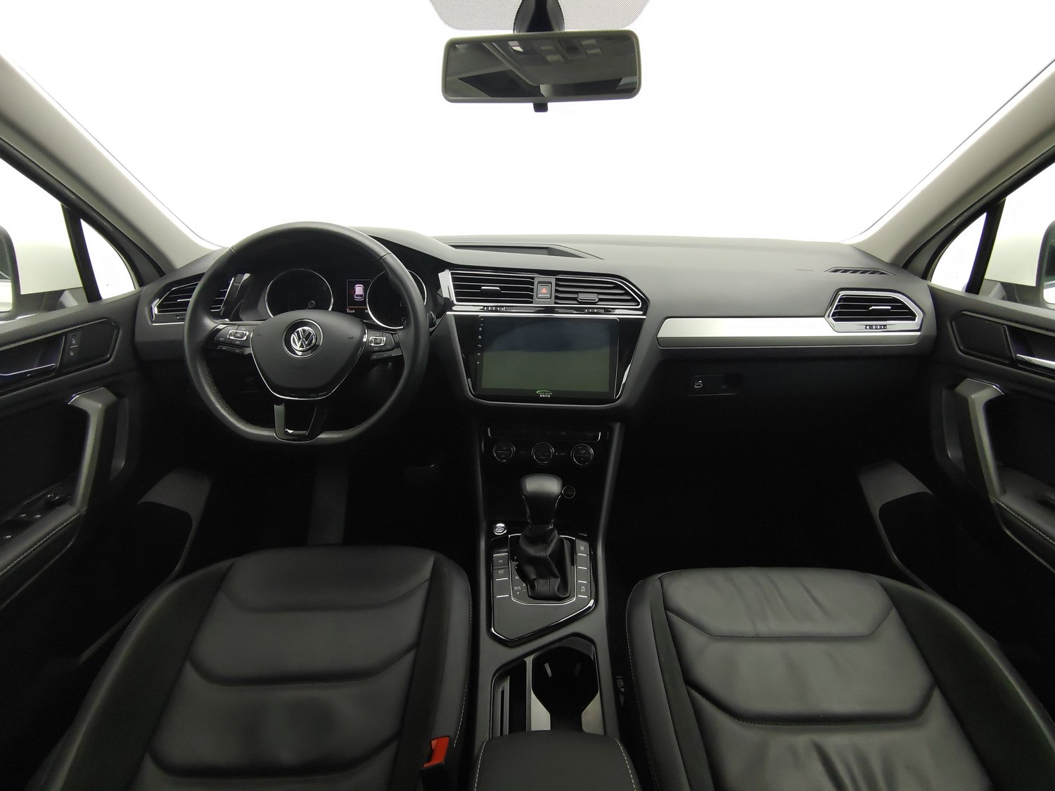 Used Volkswagen Tiguan L 2019 2.0 AT