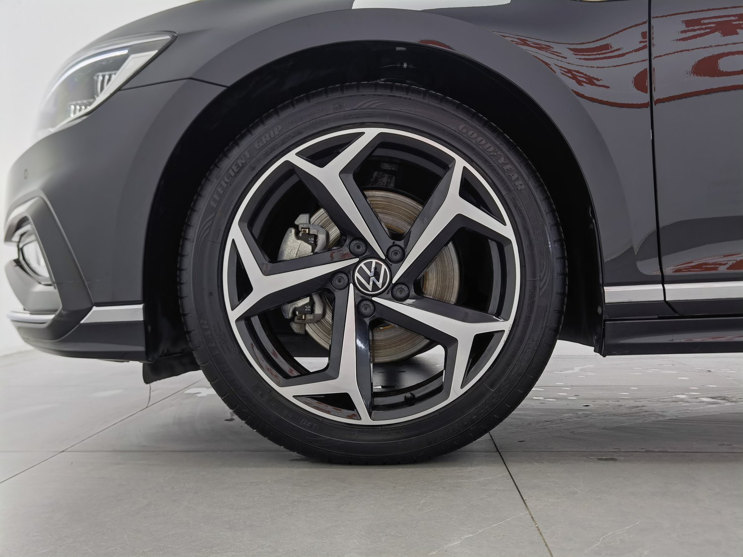 Подержанный Volkswagen Magotan 2023 года выпуска, 2.0 AT