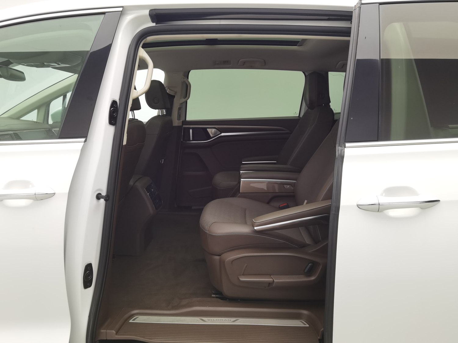 Used Volkswagen Viloran 2020 2.0 AT
