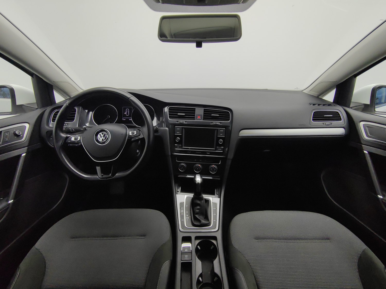 Used Volkswagen Golf 2018 1.4 AT