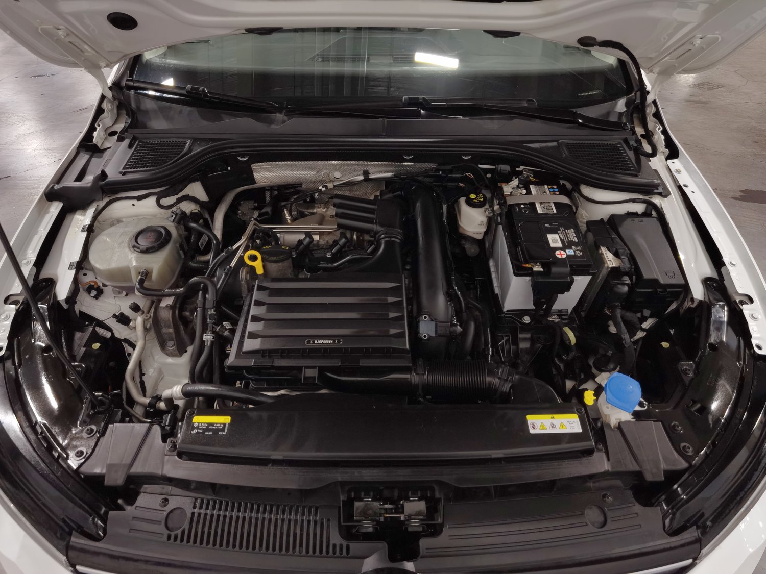 Used Volkswagen Golf 2021 1.4 AT