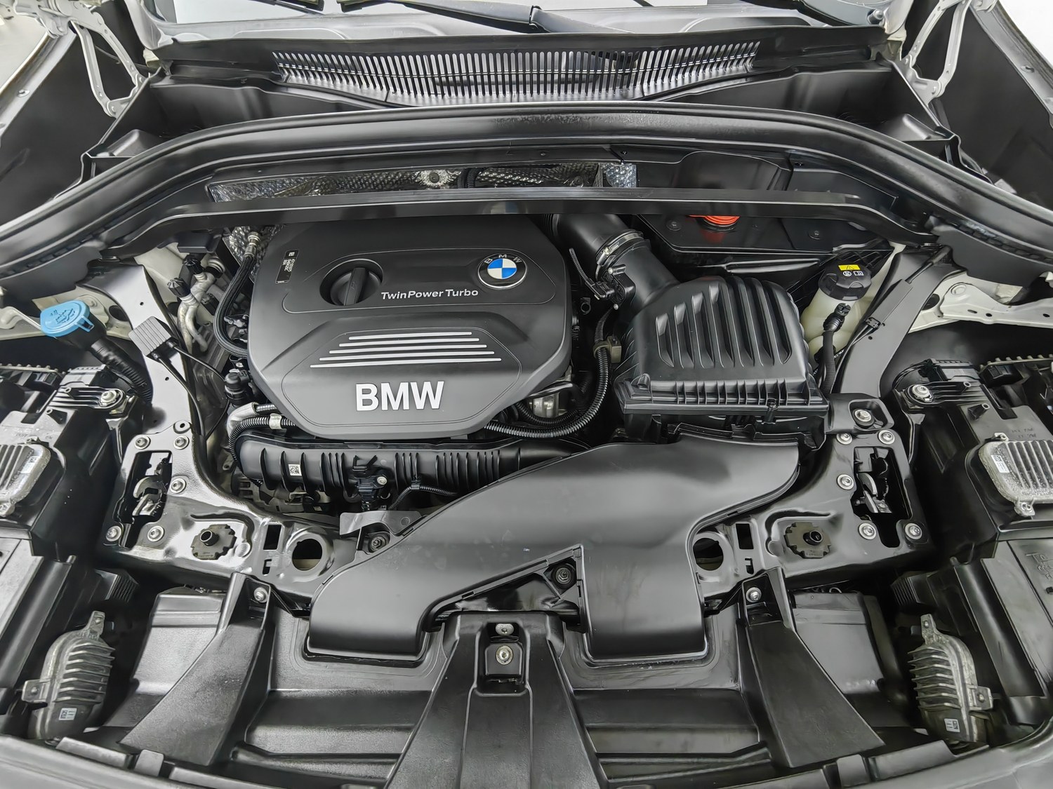Used BMW X1 2016 2.0 AT