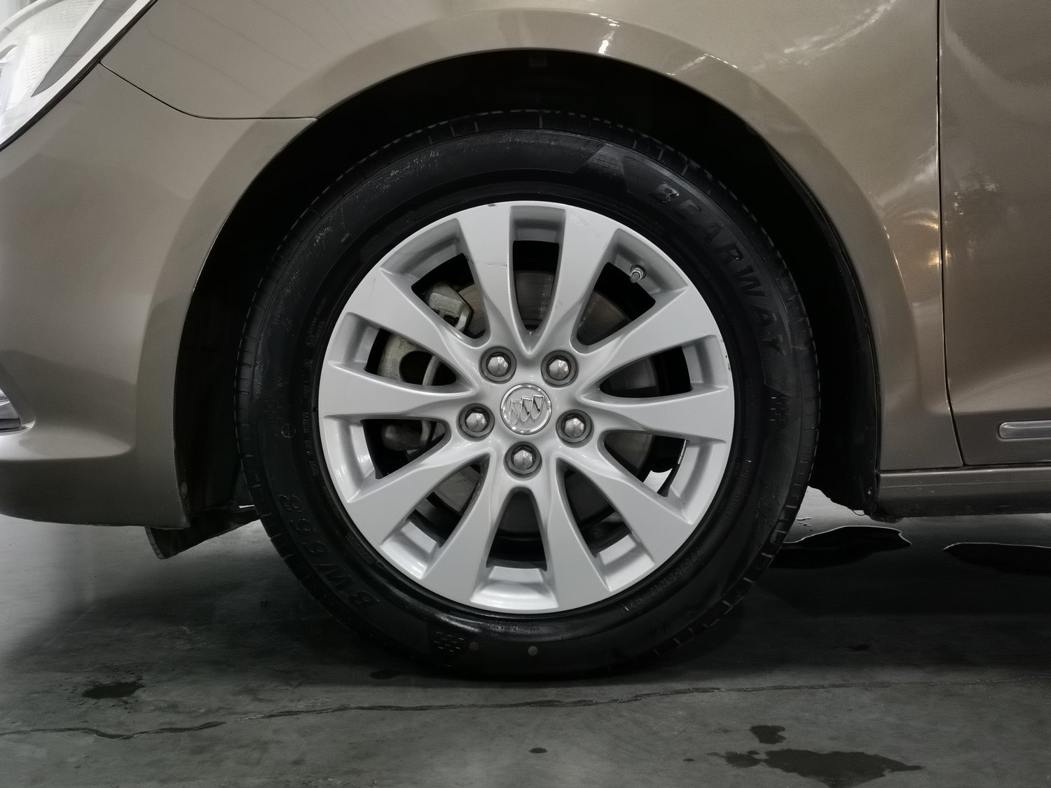 Used Buick LaCrosse 2013 2.4 AT