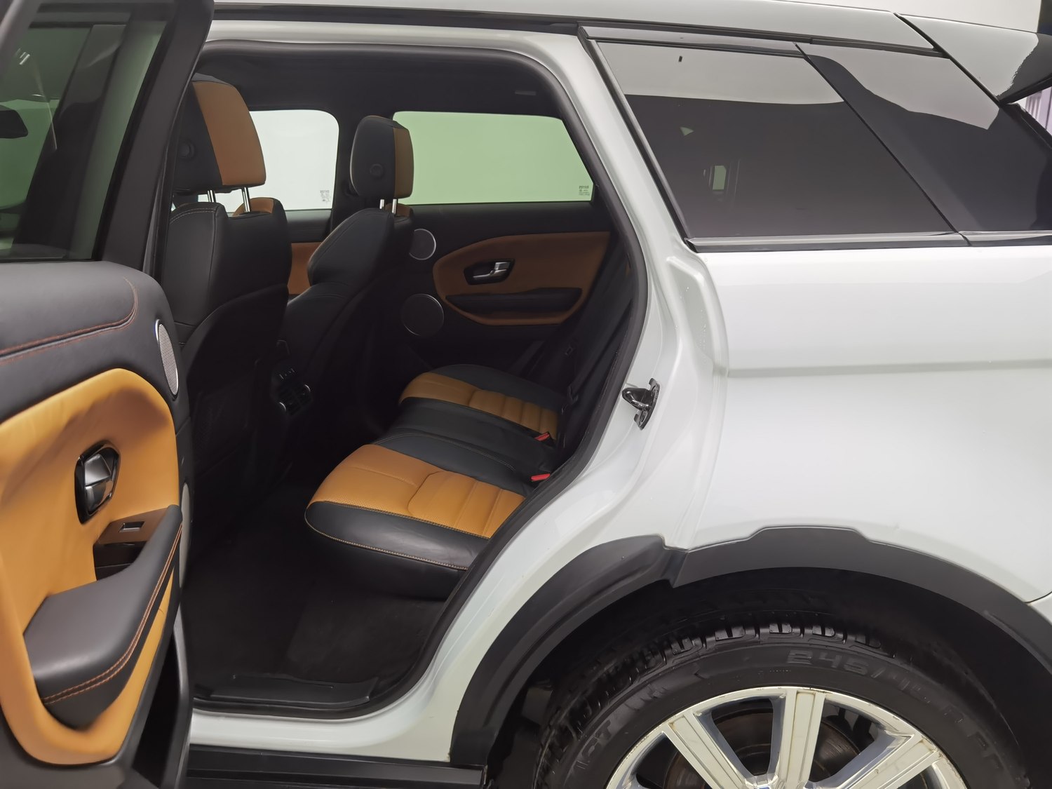 Used Land Rover Range Rover Evoque 2016 2.0 AT