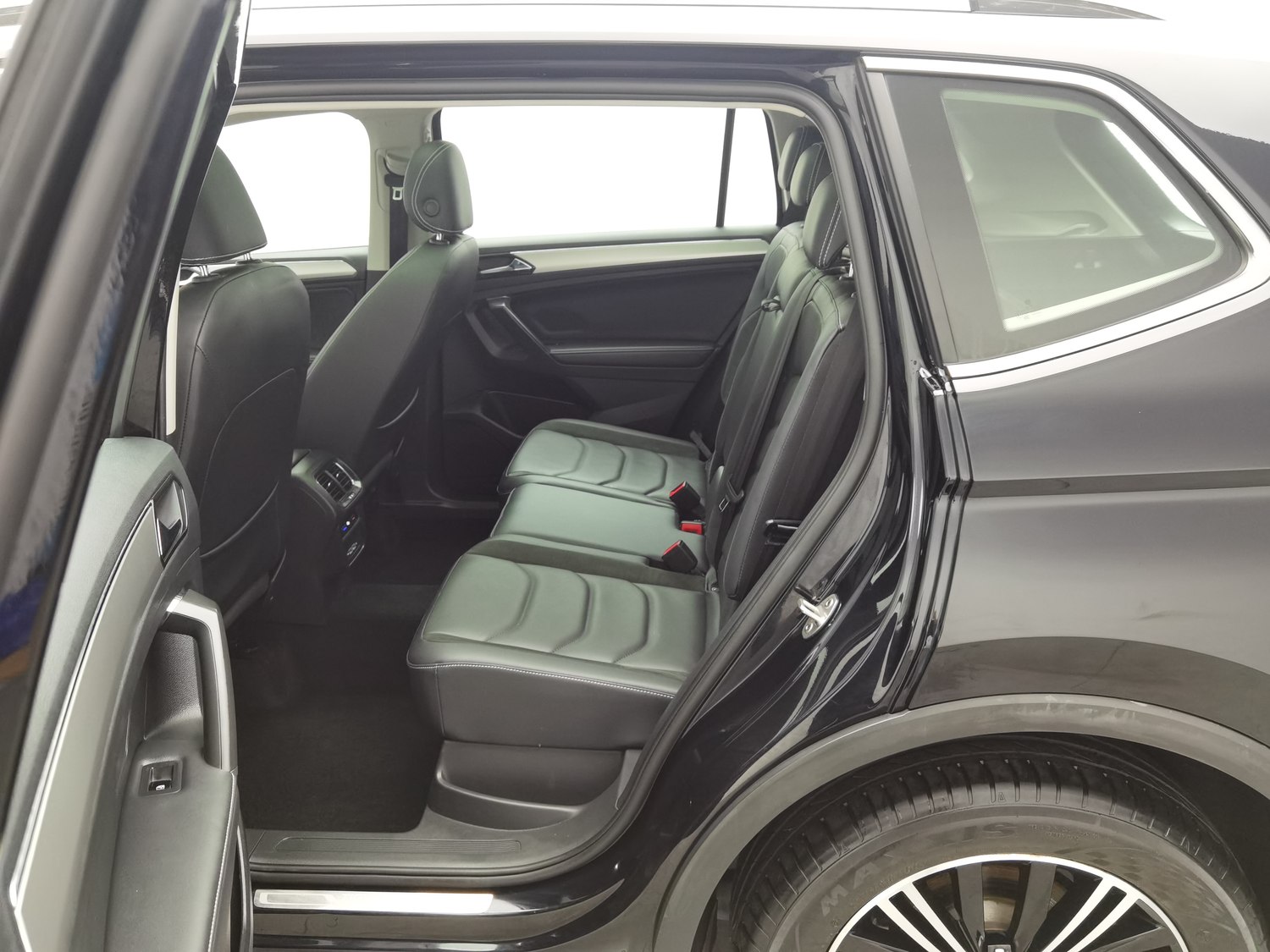 Used Volkswagen Tiguan L 2021 2.0 AT