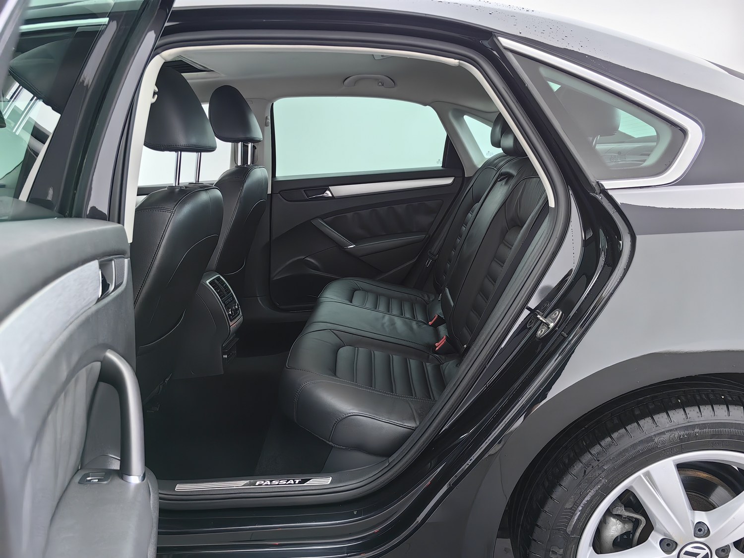Used Volkswagen Passat 2014 1.8 AT