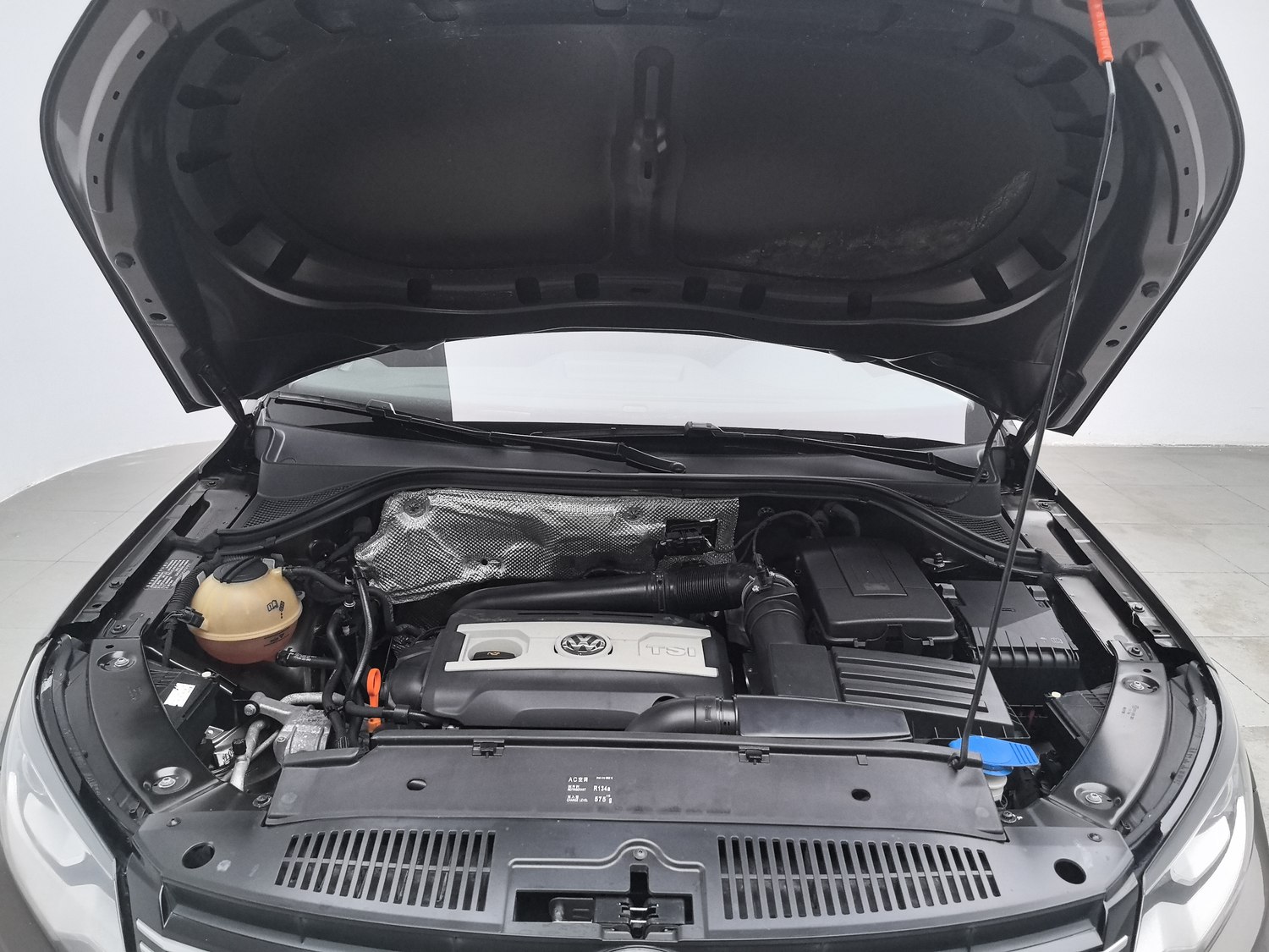 Used Volkswagen Tiguan 2013 2.0 AT