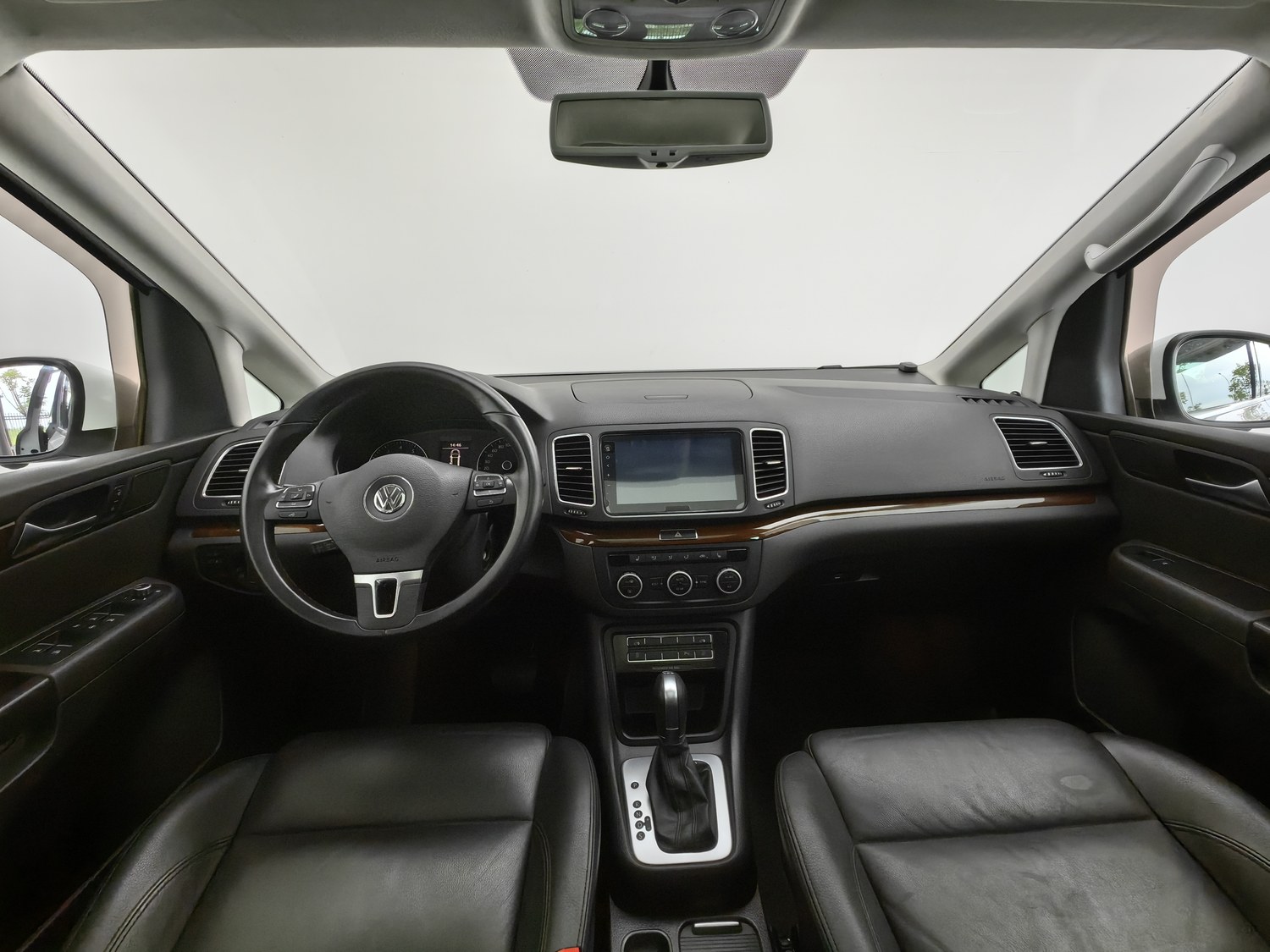 Used Volkswagen Sharan 2013 1.8 AT