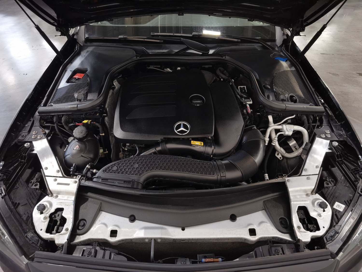 Used Mercedes-Benz E-Class 2022 2.0 AT