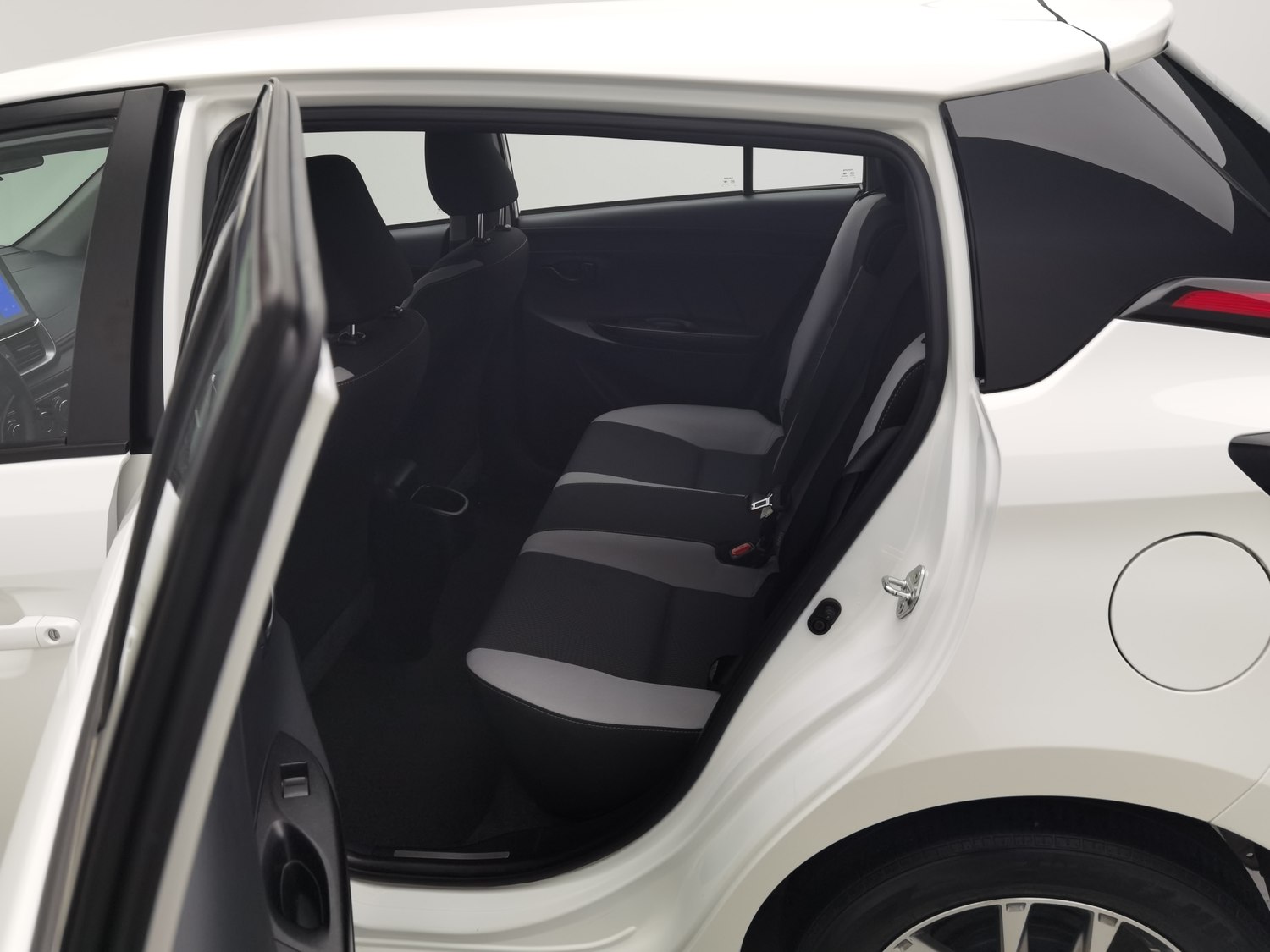 Used Toyota YARiS L 2022 1.5 AT