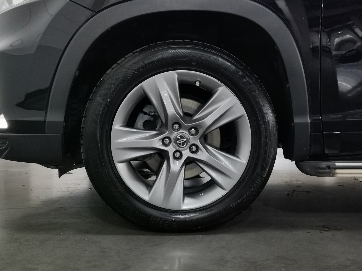 Used Toyota Highlander 2015 2.0 AT