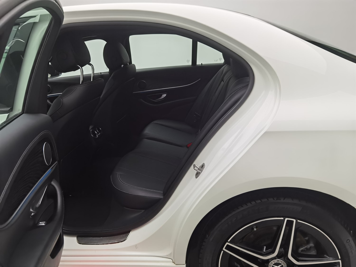 Used Mercedes-Benz E-Class (Import) 2022 2.0 AT