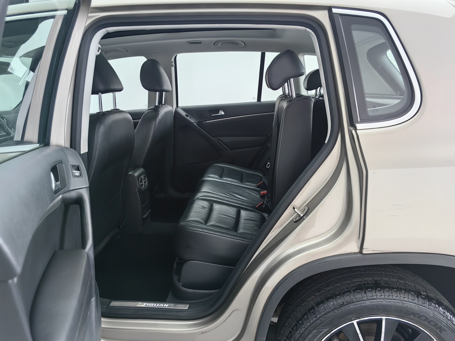 Used Volkswagen Tiguan 2015 1.8 AT