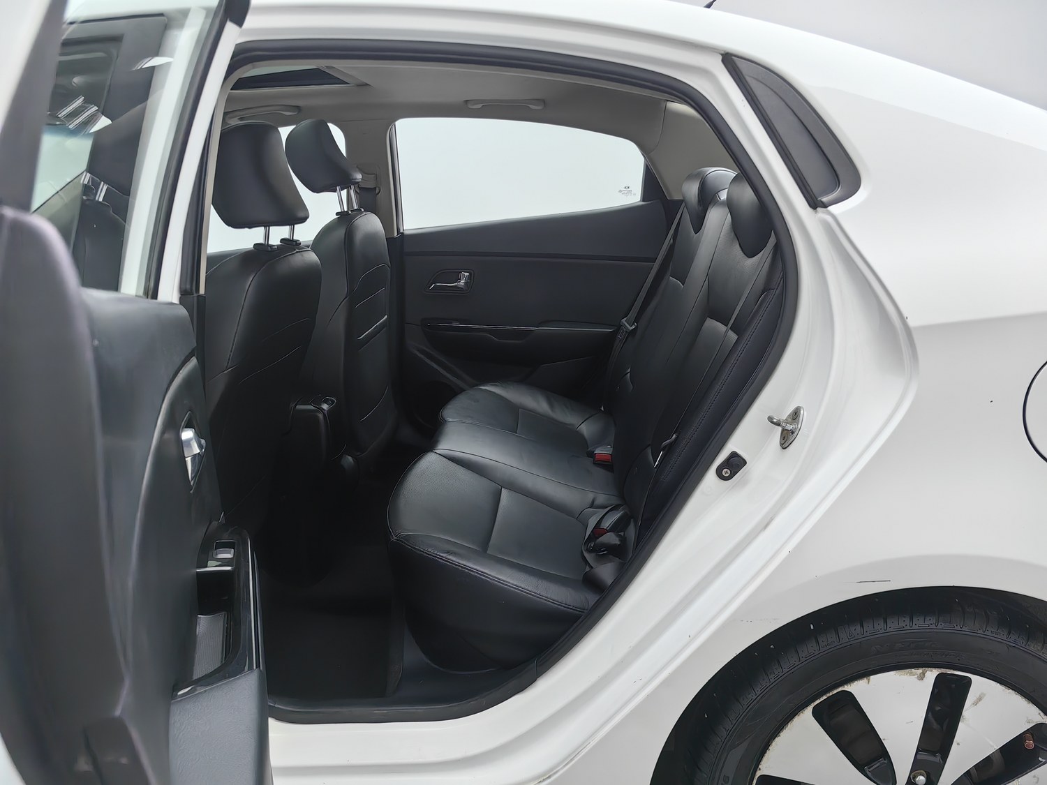 Used Kia K2 2012 1.6 AT
