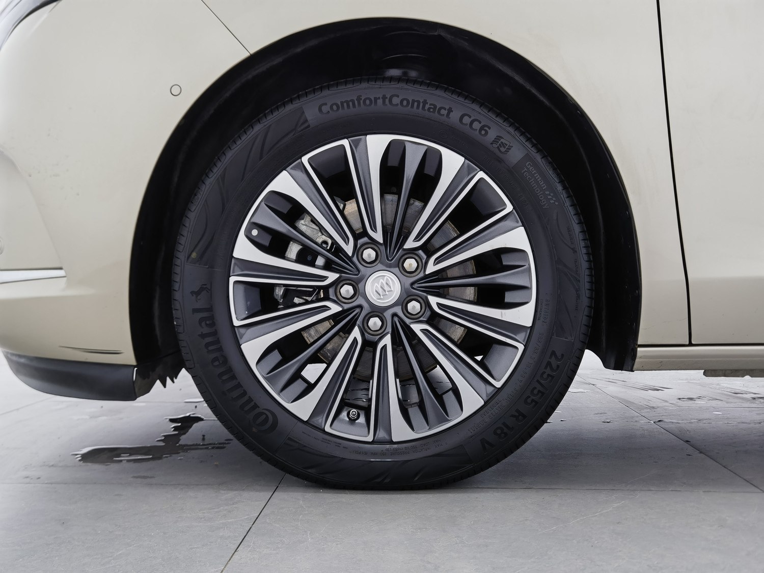 Used Buick GL8 2022 2.0 AT