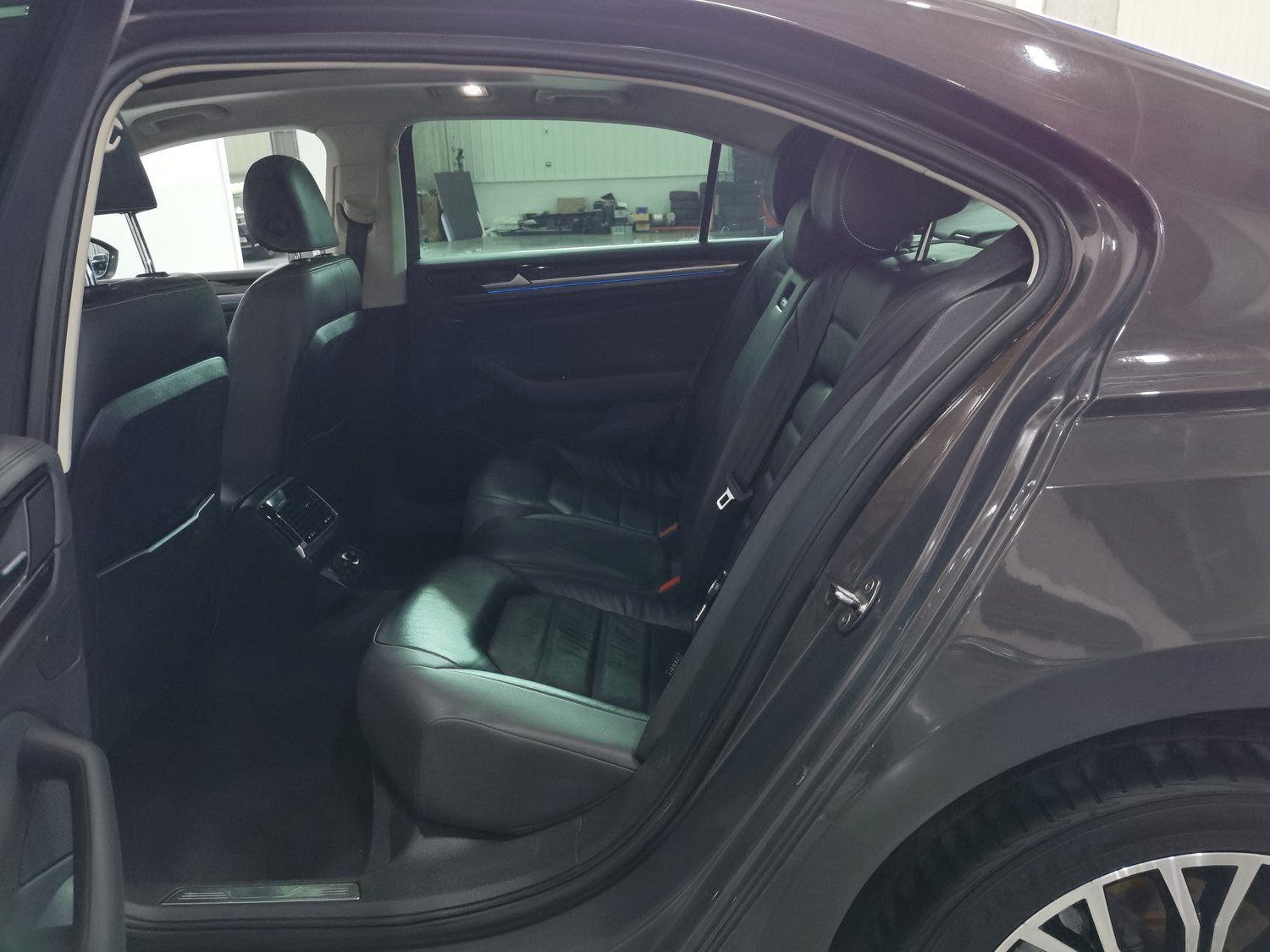 Used Volkswagen Phideon 2018 2.0 AT