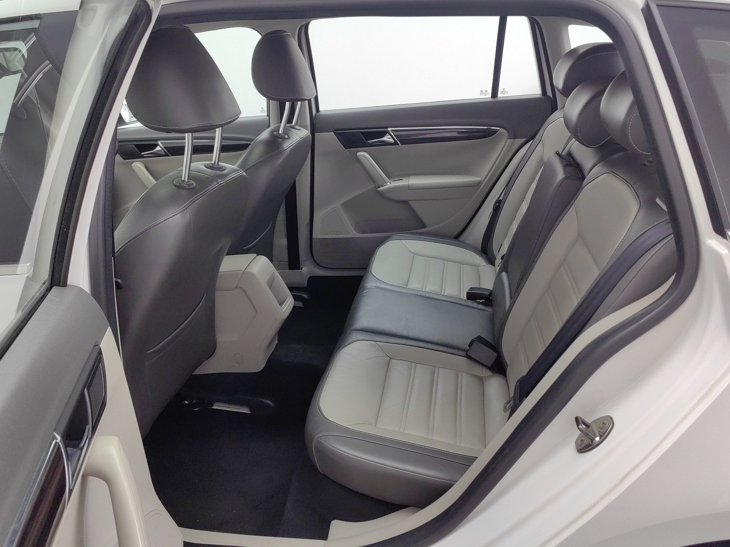 Used Volkswagen Gran Lavida 2013 1.6 AT
