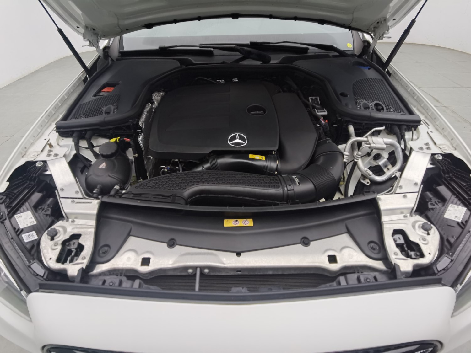 Used Mercedes-Benz E-Class (Import) 2022 2.0 AT