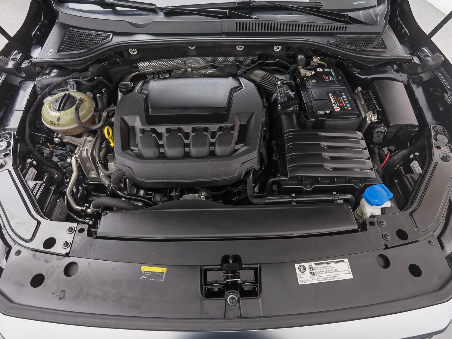 Used Volkswagen Passat 2023 2.0 AT