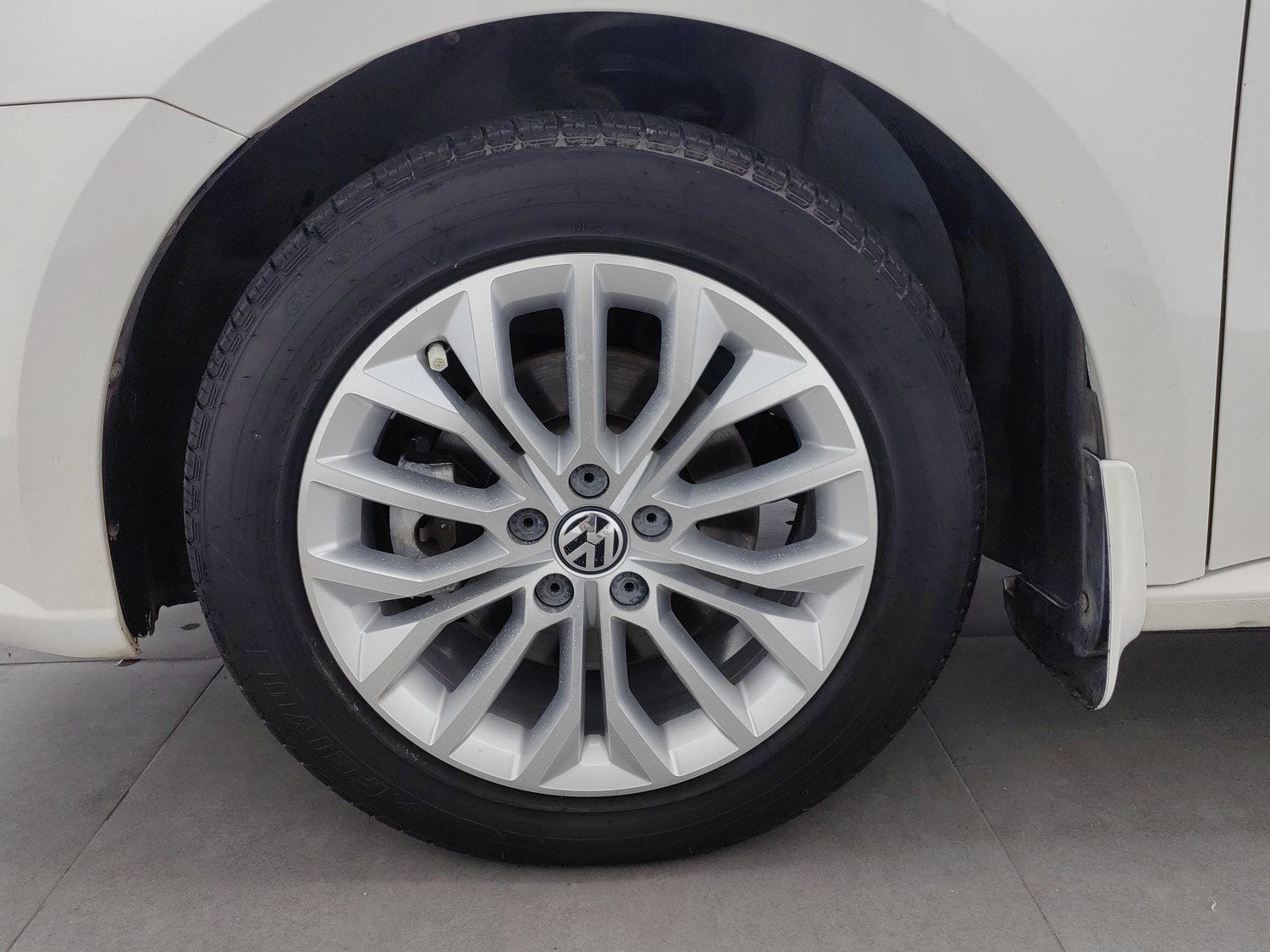 Used Volkswagen Gran Lavida 2013 1.6 AT