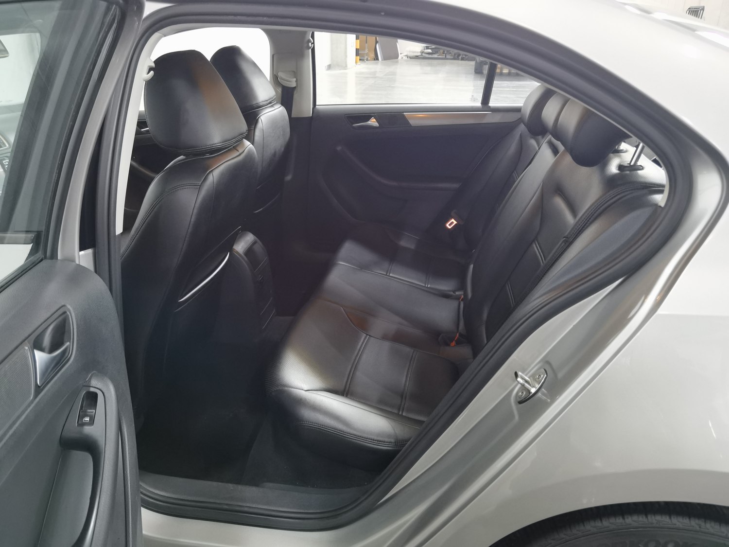 Used Volkswagen Sagitar 2014 1.6 AT