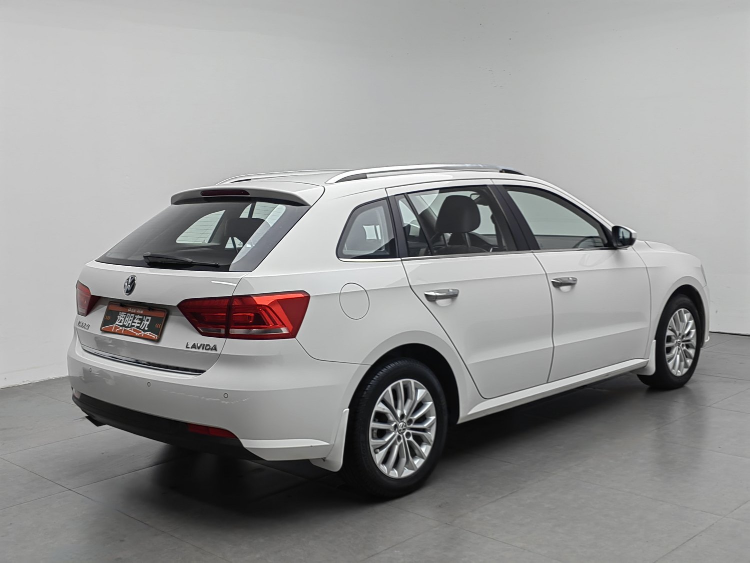 Used Volkswagen Gran Lavida 2013 1.6 AT