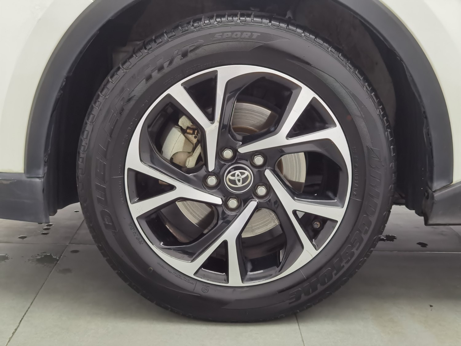 Used Toyota C-HR 2018 2.0 AT