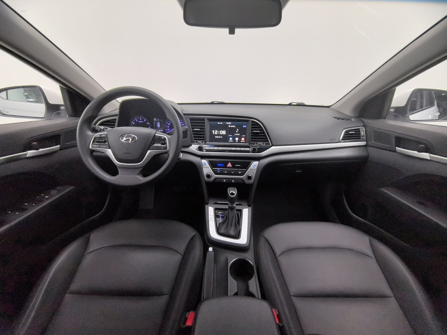 Used Hyundai Elantra 2016 1.6 AT