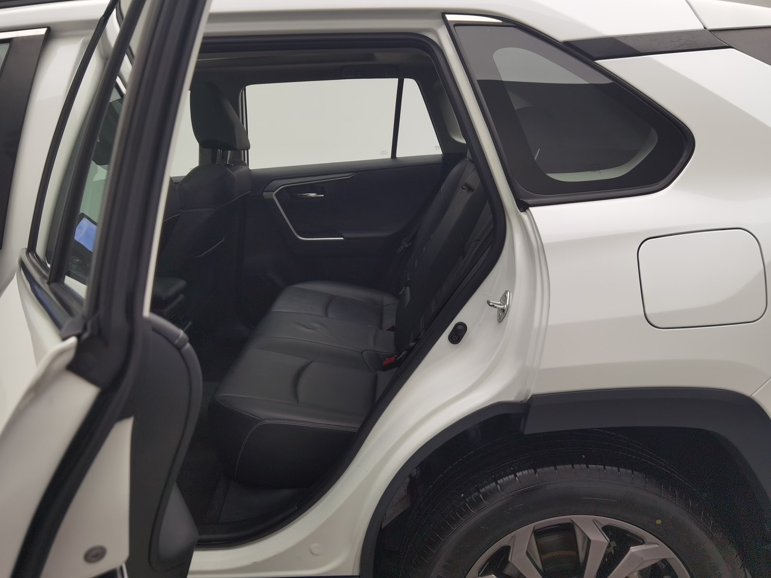 Used Toyota RAV4 2023 2.0 AT