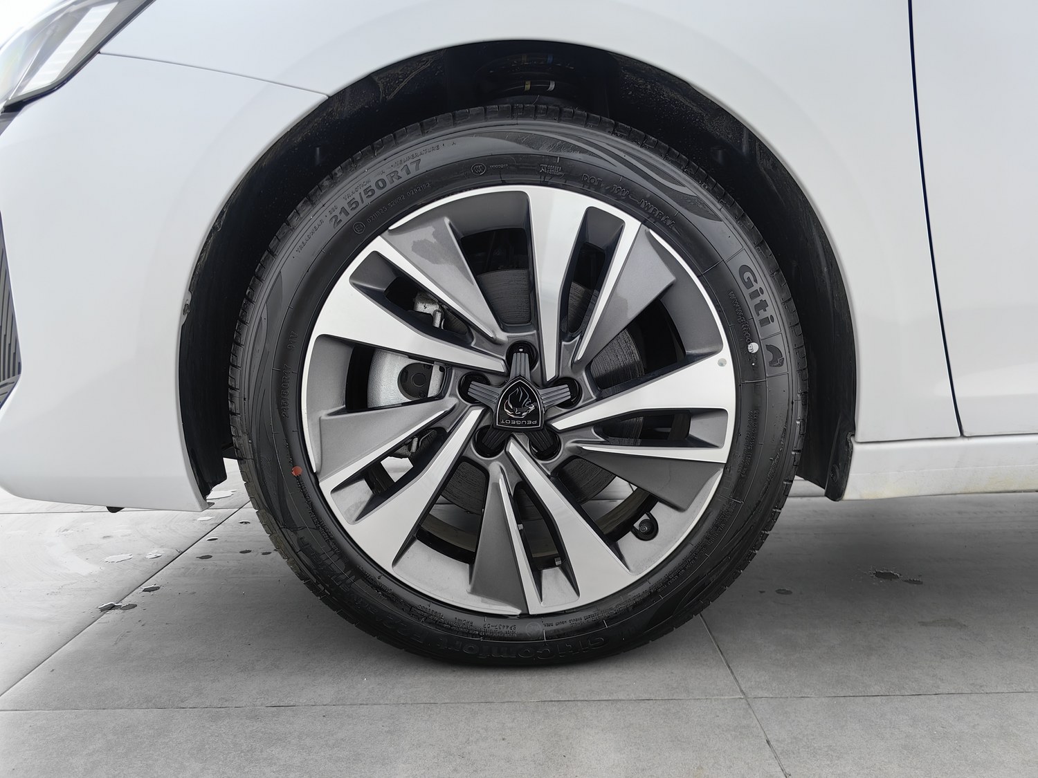 Used Peugeot 408 2024 1.5 AT