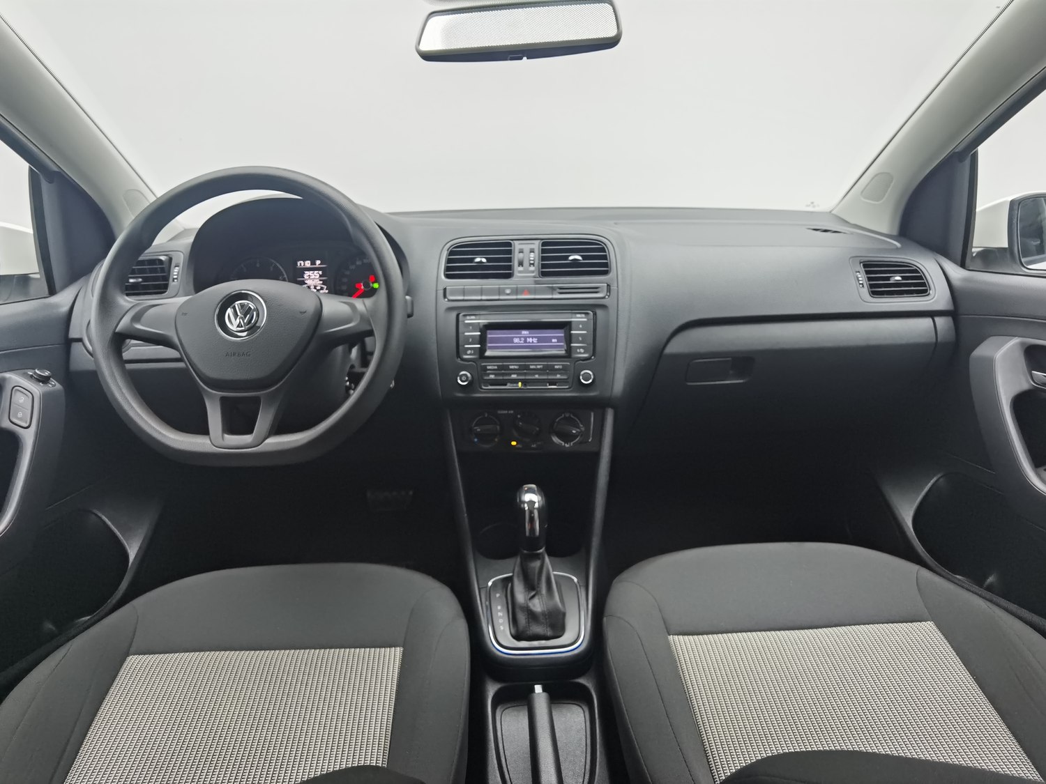 Used Volkswagen Polo 2016 1.4 AT