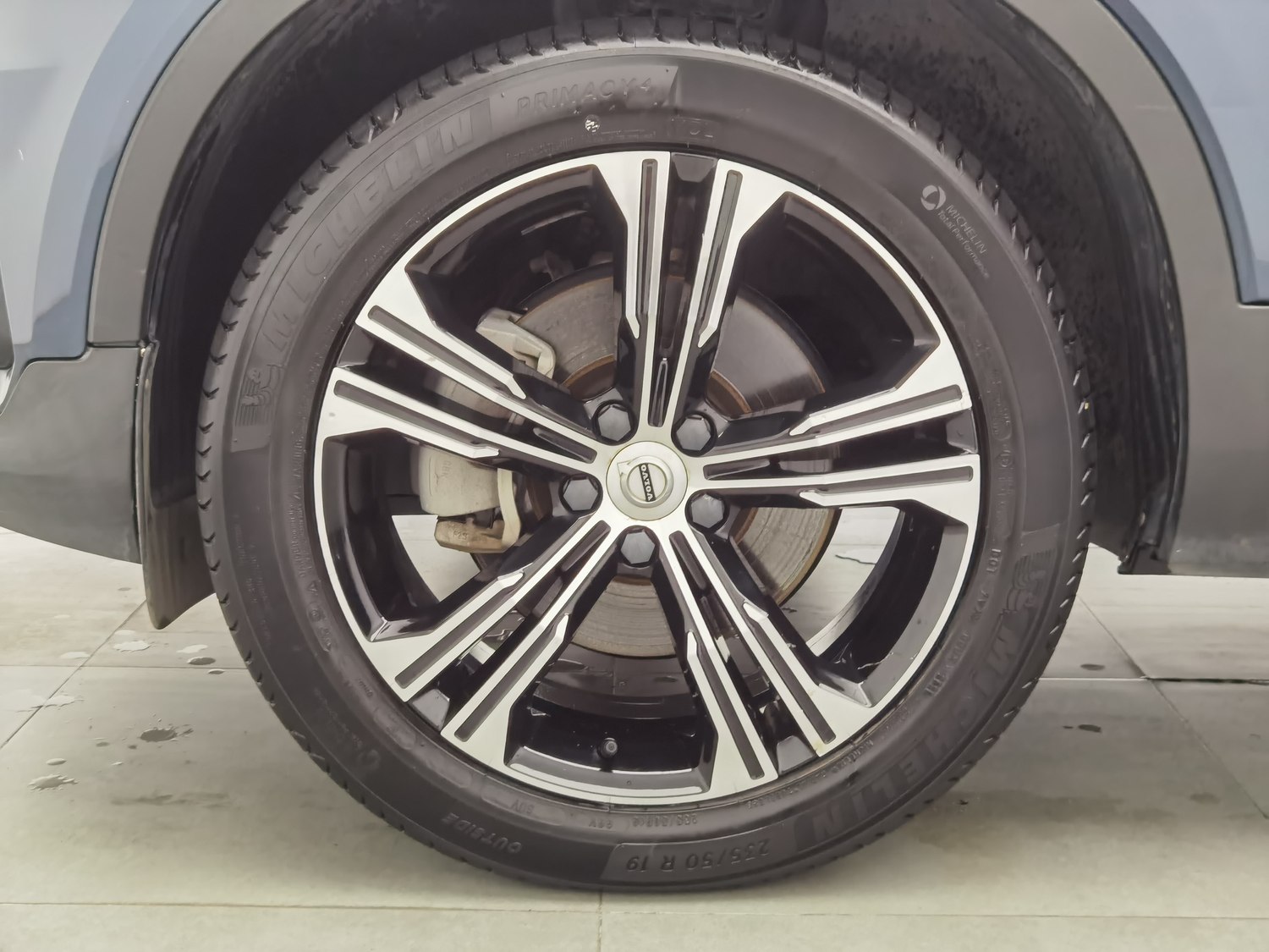 Used Volvo XC40 2021 2.0 AT