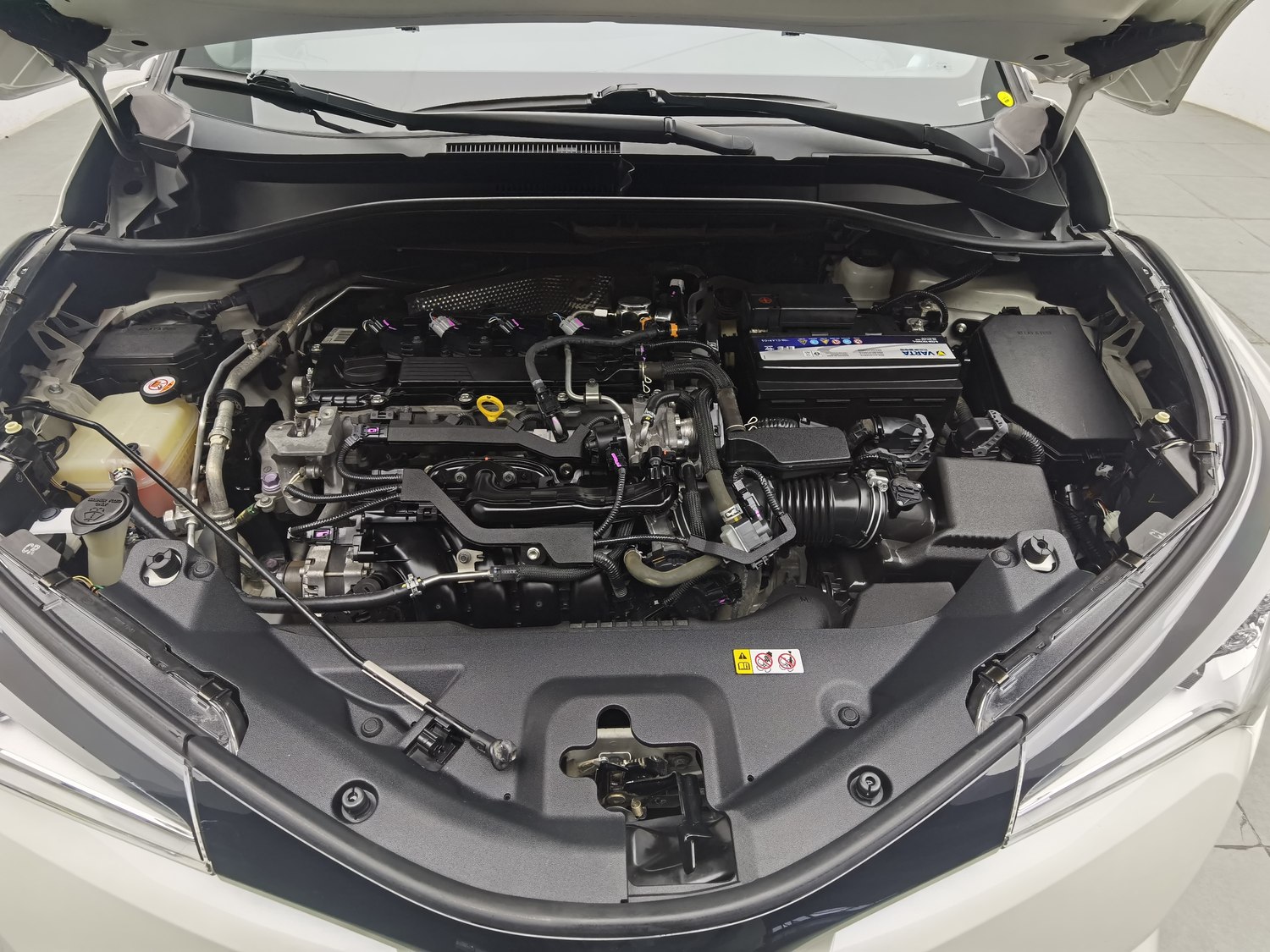 Used Toyota C-HR 2018 2.0 AT