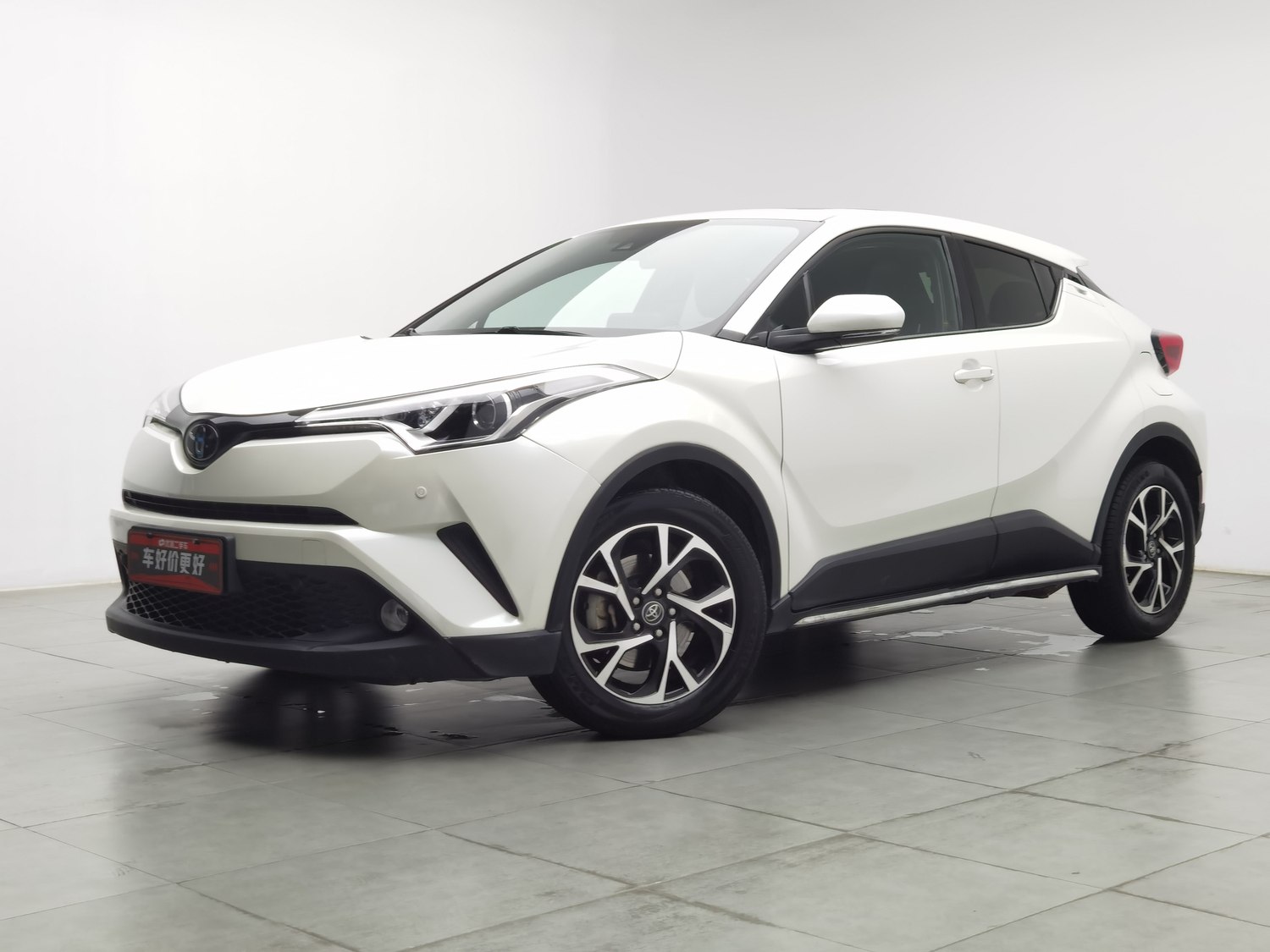 Used Toyota C-HR 2018 2.0 AT