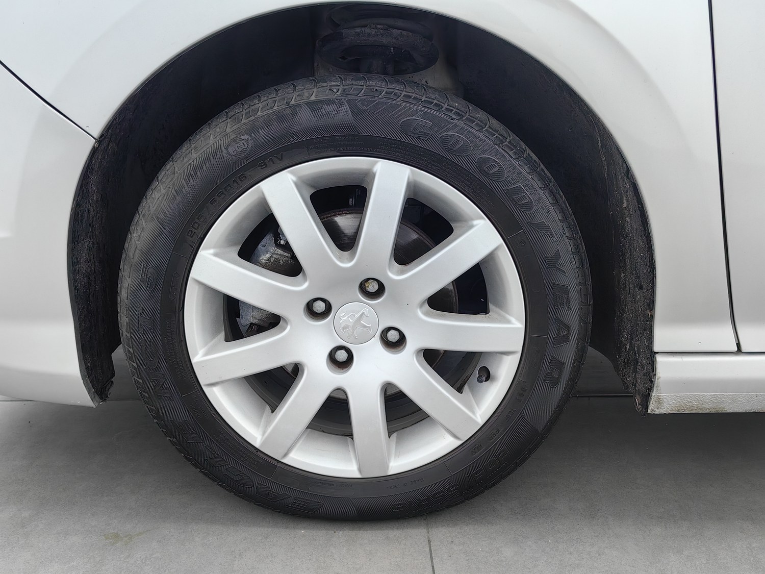 Used Peugeot 308 2014 1.6 AT