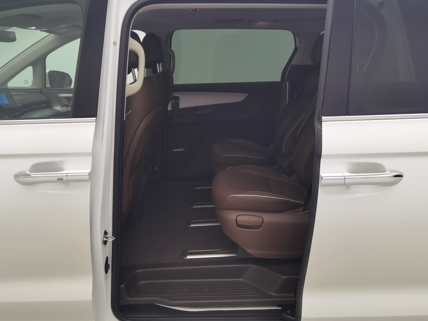 Used Roewe iMAX8 2023 2.0 AT