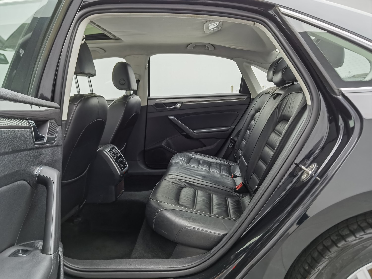Used Volkswagen Passat 2016 1.8 AT