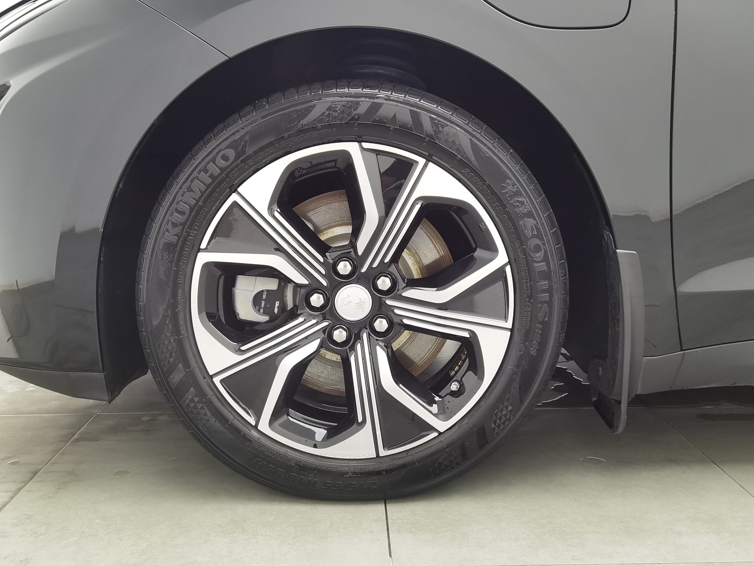 Used Hongqi E-QM5 2023