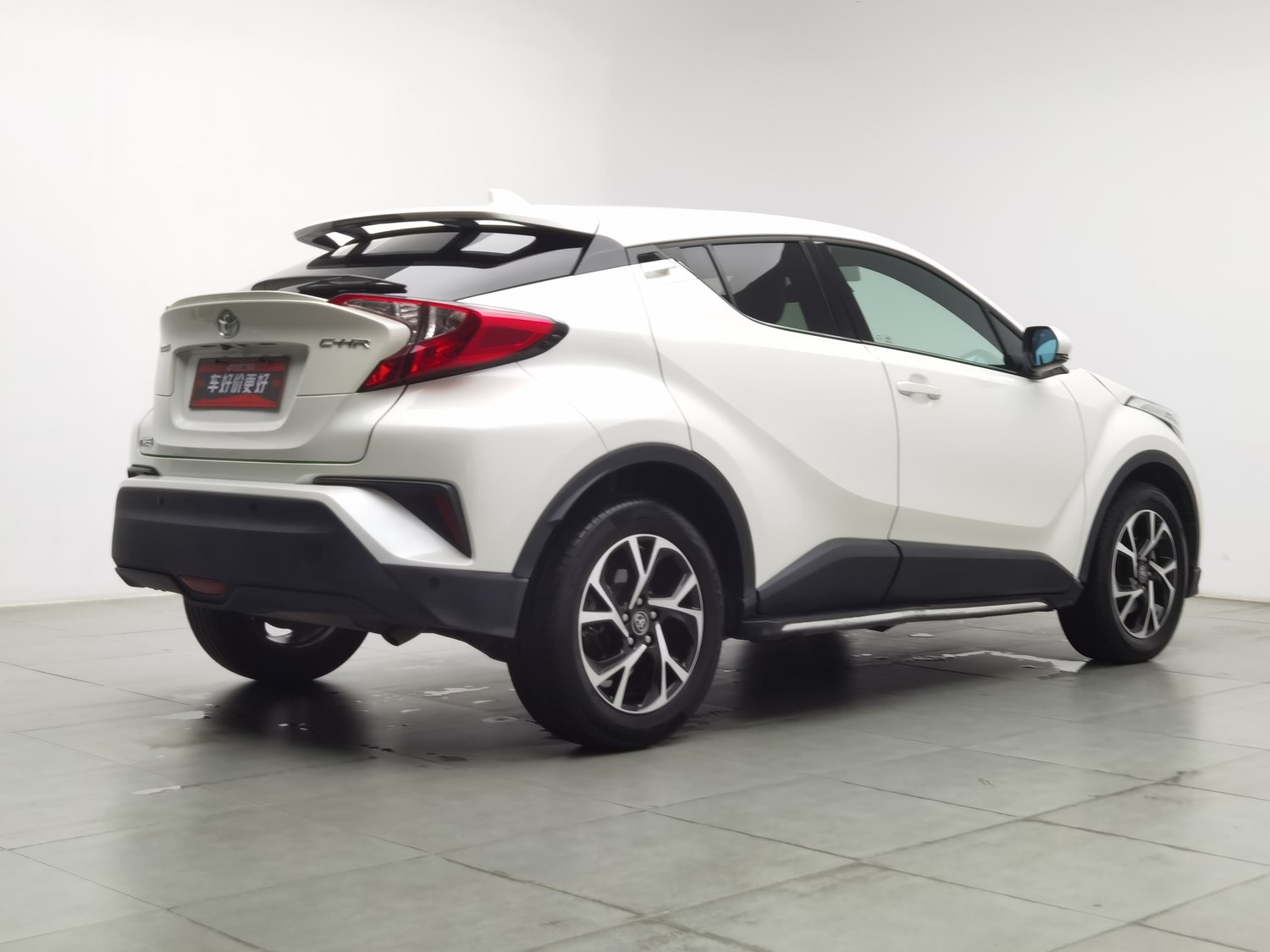 Used Toyota C-HR 2018 2.0 AT