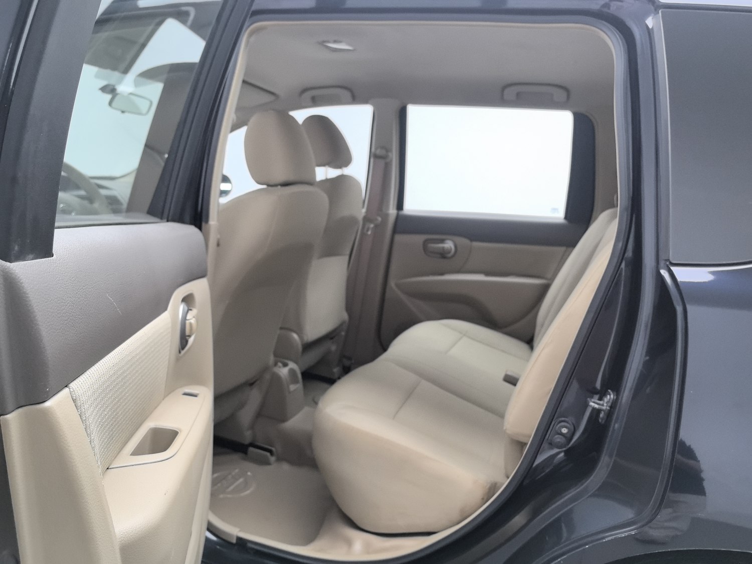 Used Nissan Livina 2009 1.6 MT