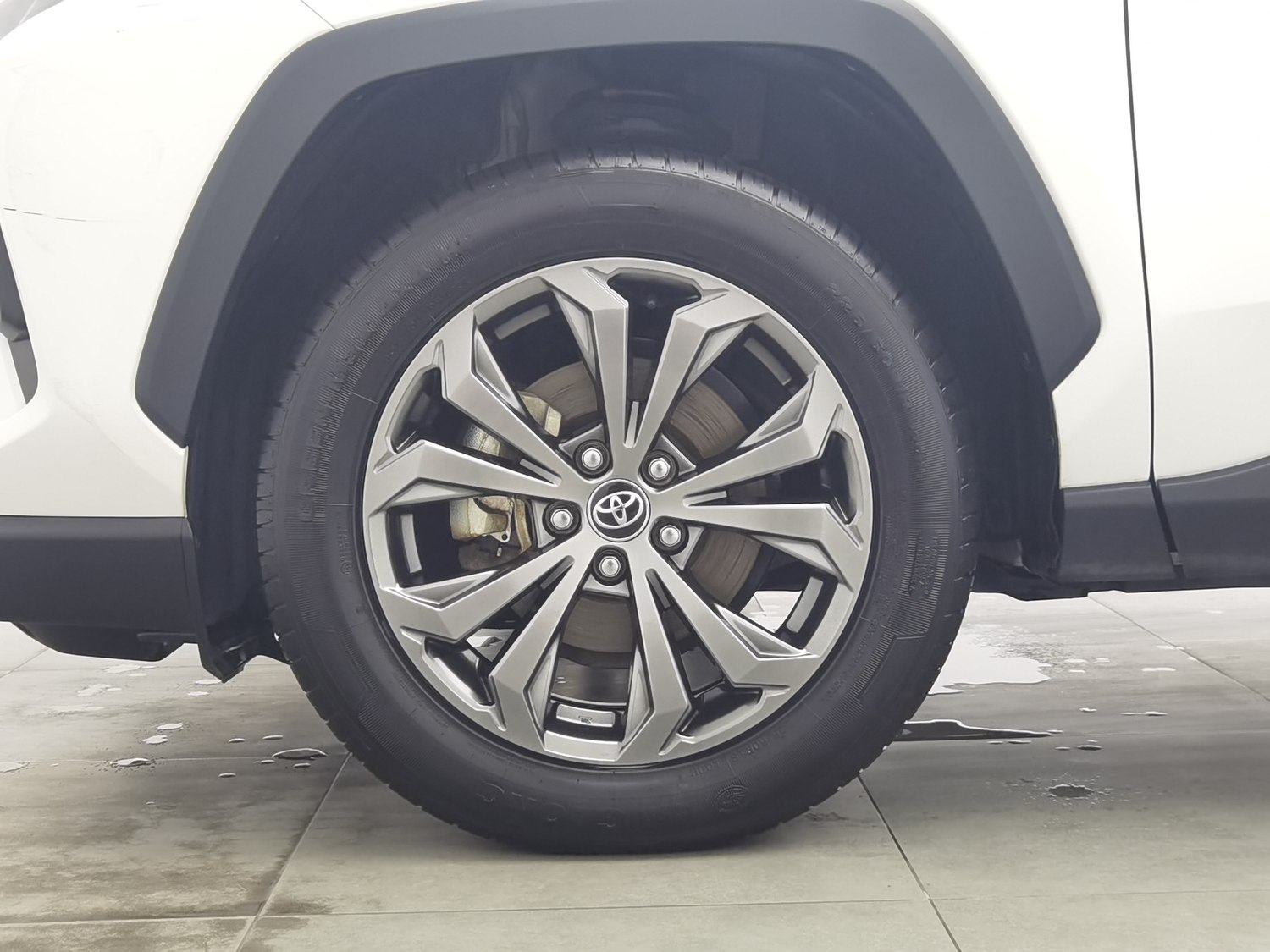 Used Toyota RAV4 2023 2.0 AT