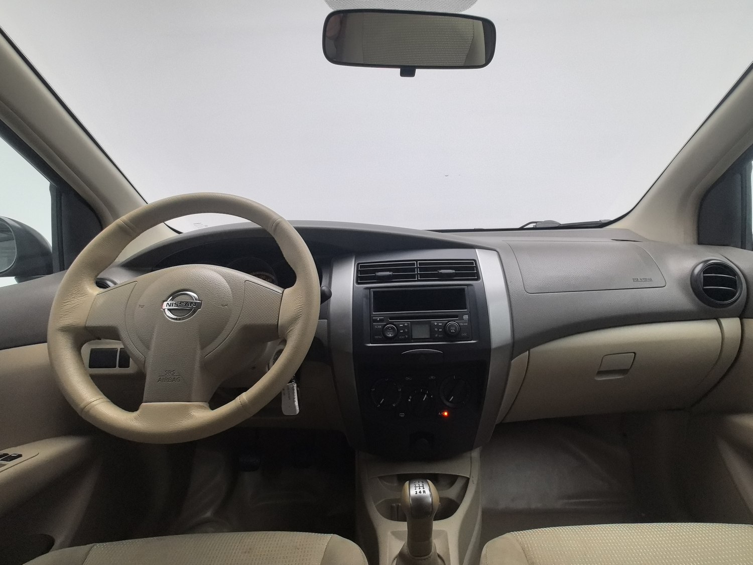 Used Nissan Livina 2009 1.6 MT