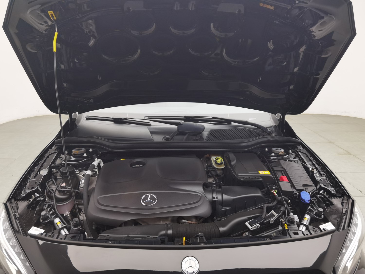 Used Mercedes-Benz GLA 2015 2.0 AT