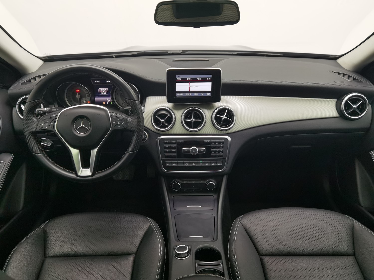 Used Mercedes-Benz GLA 2015 2.0 AT