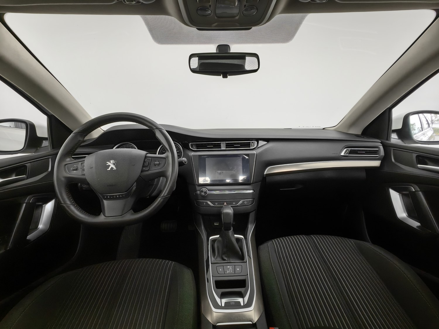 Used Peugeot 408 2015 1.2 AT