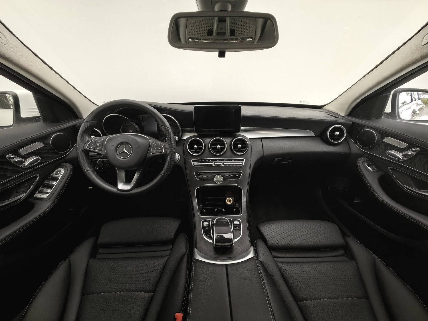 Used Mercedes-Benz C-Class 2016 2.0 AT